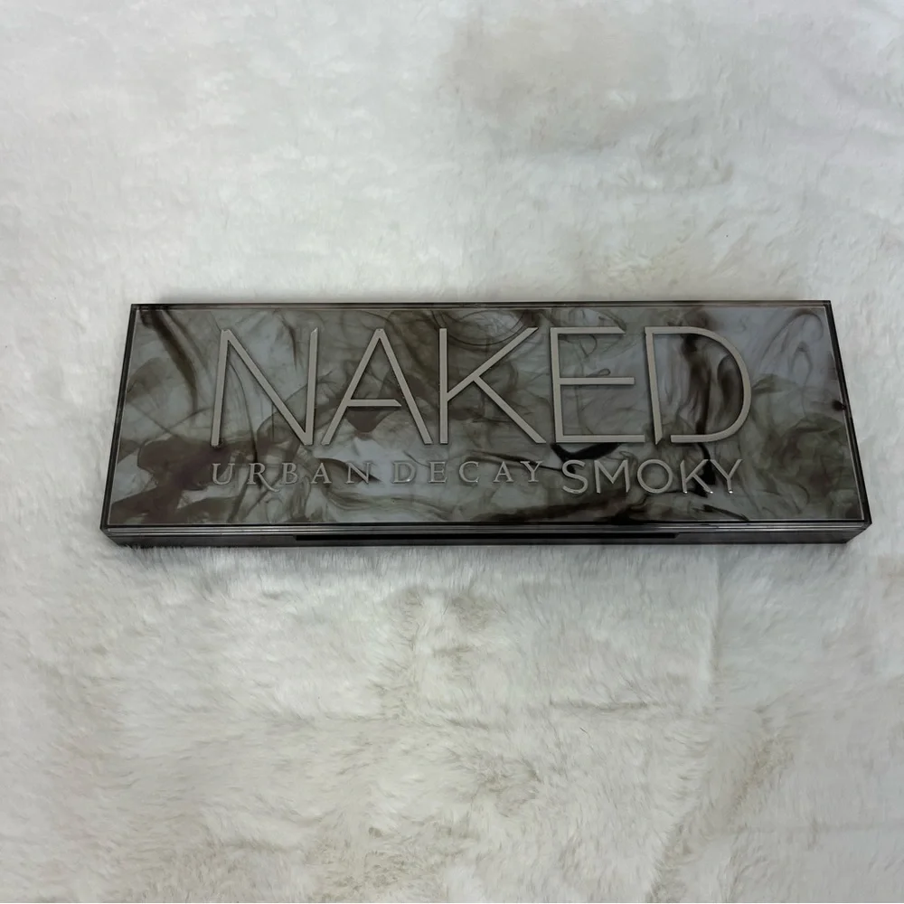 URBAN DECAY NAKED SMOKY EYESHADOW PALETTE - Picture 3 of 13